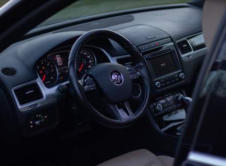 Volkswagen - Touareg