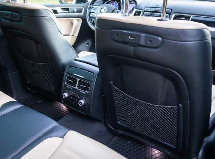 Volkswagen - Touareg