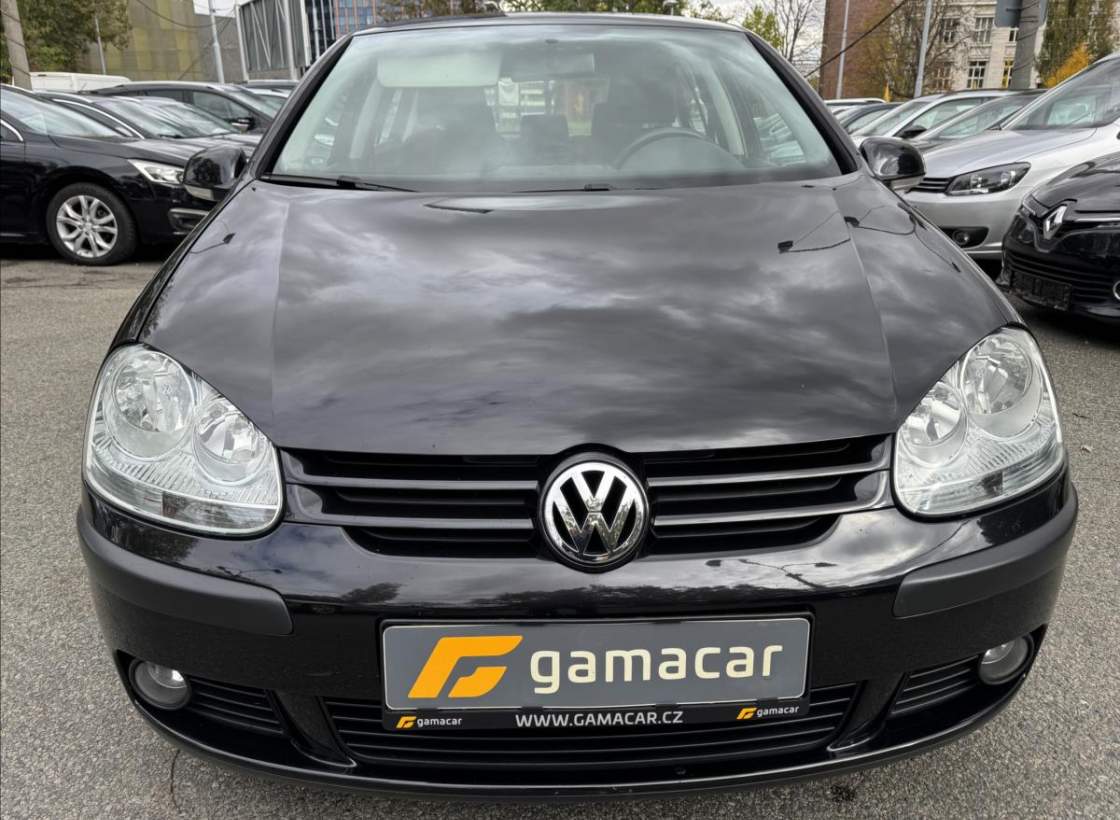 Volkswagen - Golf
