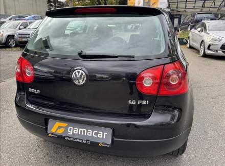 Volkswagen - Golf