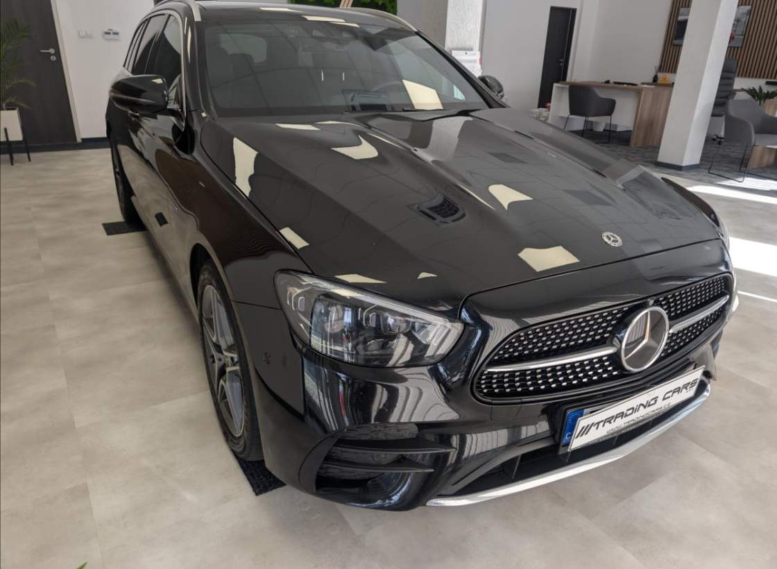 Mercedes-Benz - E-class