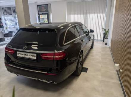 Mercedes-Benz - E-class