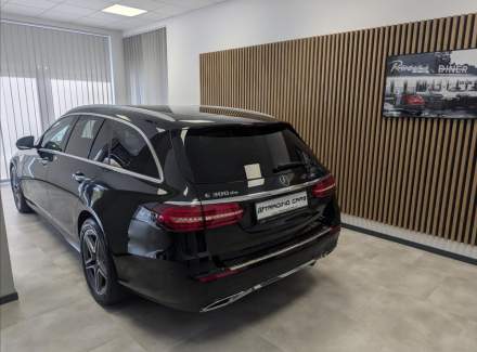 Mercedes-Benz - E-class