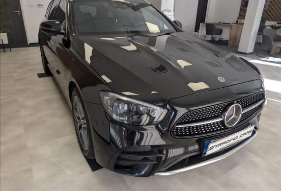 Mercedes-Benz - E-class
