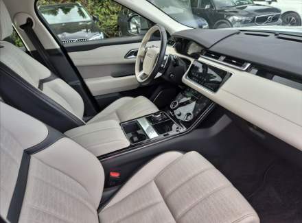 Land Rover - Range Rover Velar