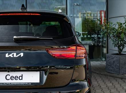 Kia - Cee'd