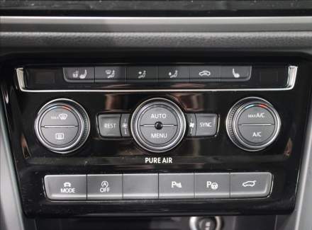 Volkswagen - Touran