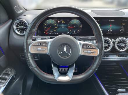 Mercedes-Benz - GLB