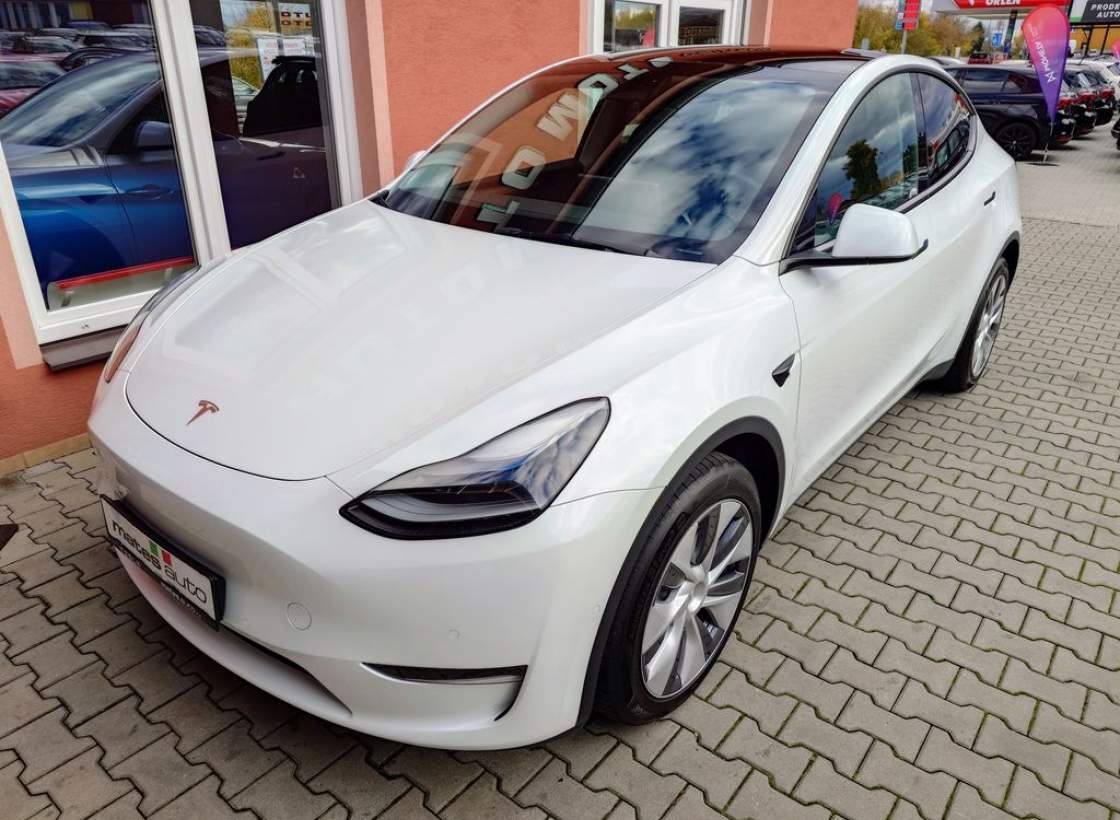 Tesla - Model Y