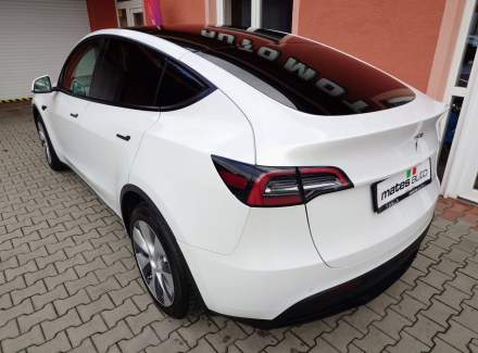 Tesla - Model Y
