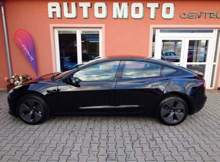 Tesla - Model 3
