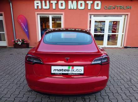 Tesla - Model 3