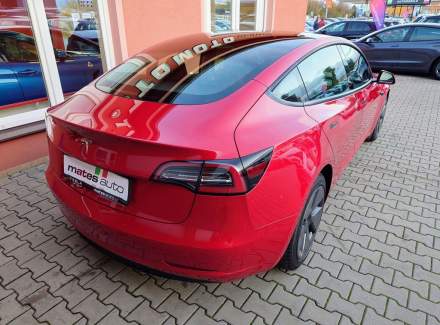 Tesla - Model 3