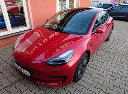 Tesla - Model 3