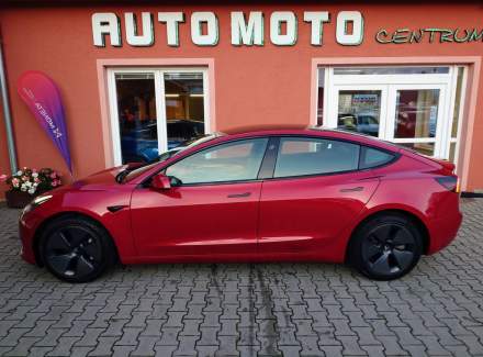 Tesla - Model 3