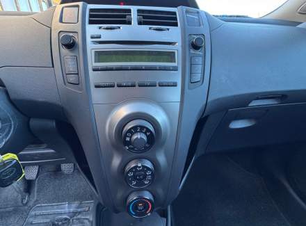 Toyota - Yaris