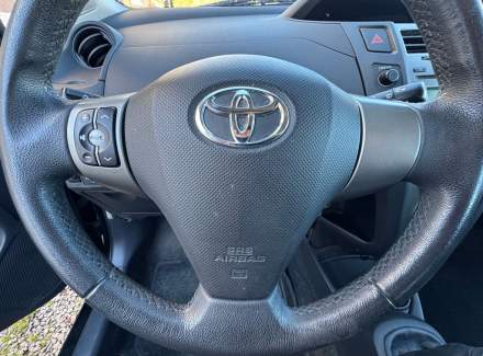 Toyota - Yaris