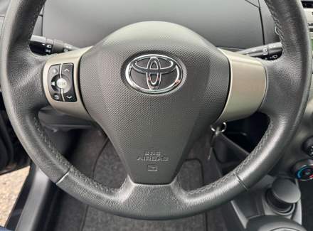 Toyota - Yaris