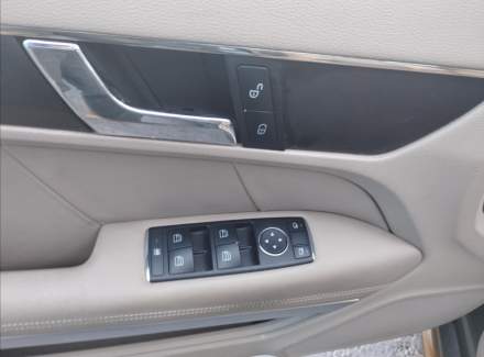 Mercedes-Benz - E-class