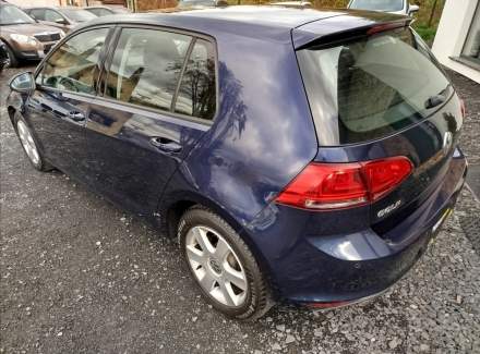 Volkswagen - Golf