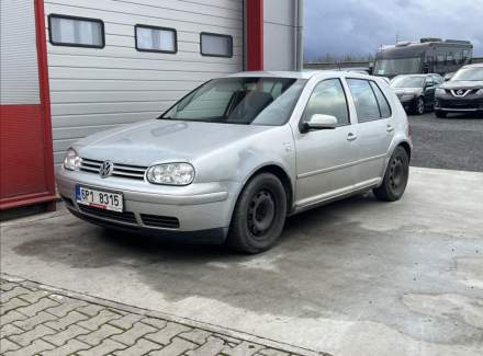 Volkswagen - Golf