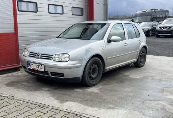 Volkswagen - Golf