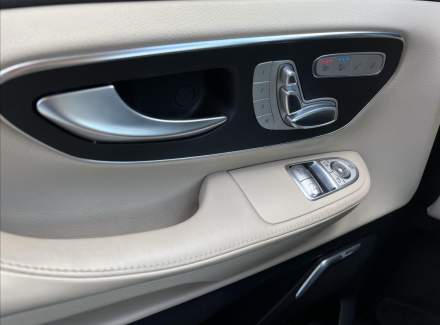 Mercedes-Benz - V-class