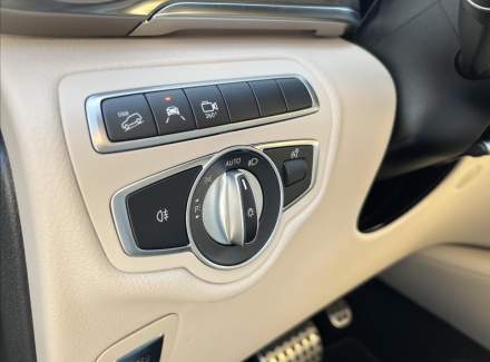 Mercedes-Benz - V-class