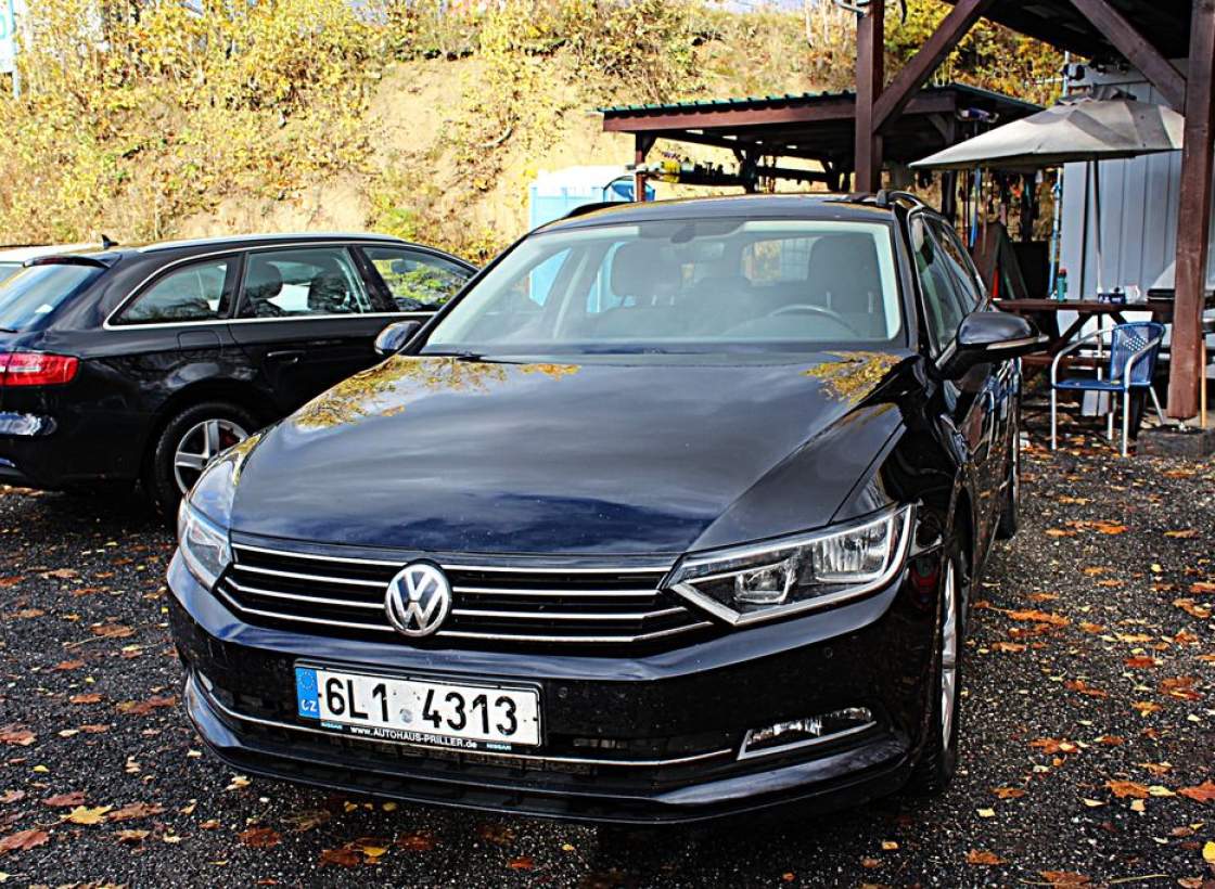 Volkswagen - Passat