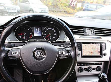 Volkswagen - Passat