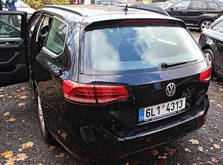 Volkswagen - Passat