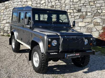 Land Rover - Defender