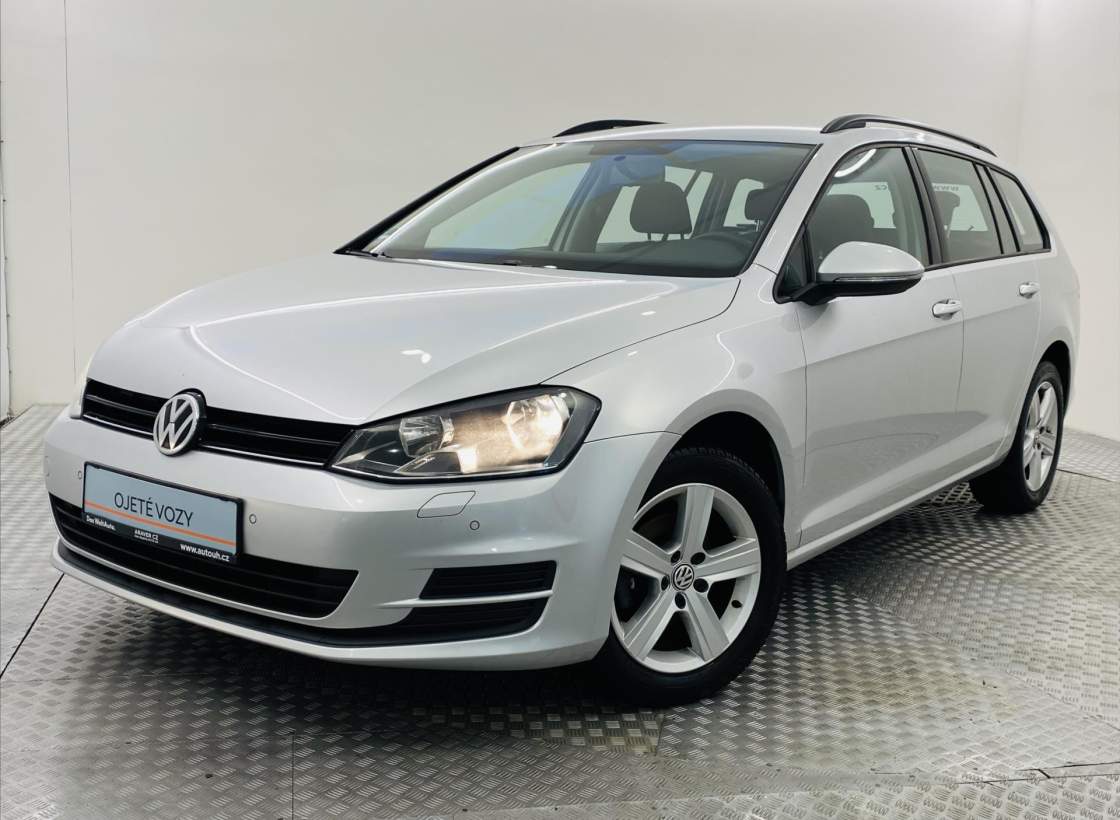 Volkswagen - Golf