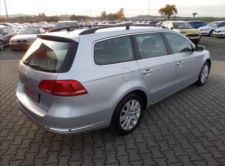 Volkswagen - Passat