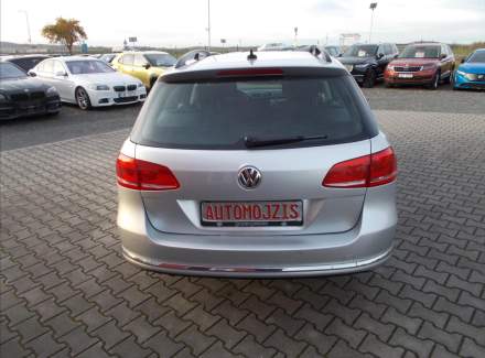 Volkswagen - Passat