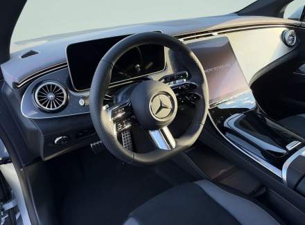Mercedes-Benz - EQE