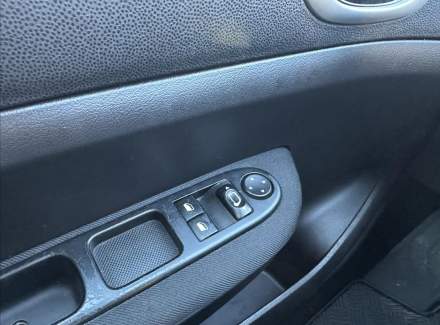 Peugeot - 307