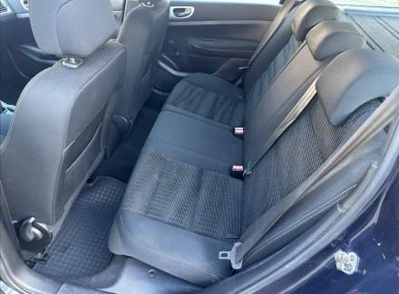Peugeot - 307