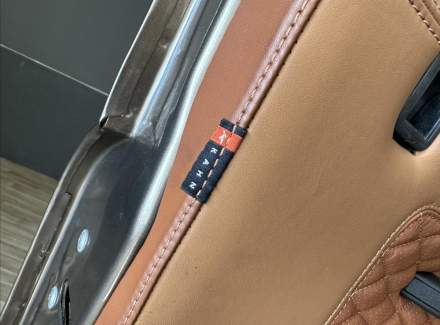 Land Rover - Defender