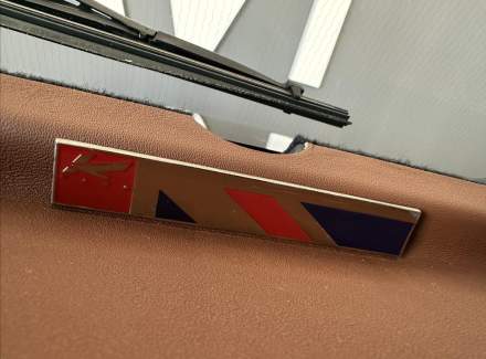 Land Rover - Defender