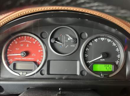 Land Rover - Defender