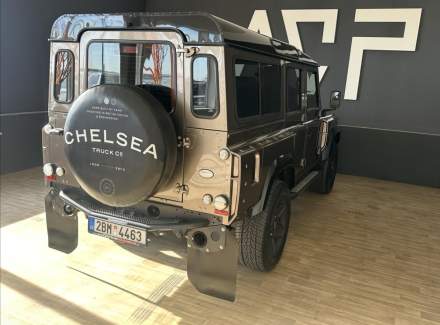 Land Rover - Defender