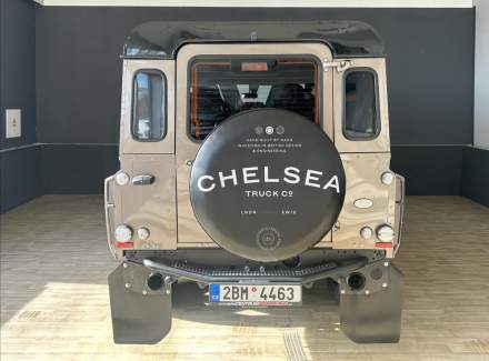 Land Rover - Defender