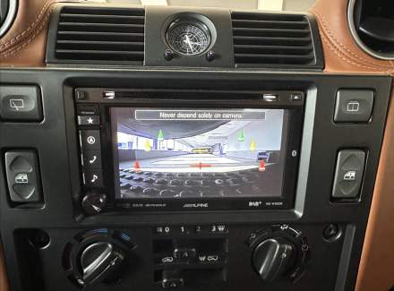 Land Rover - Defender