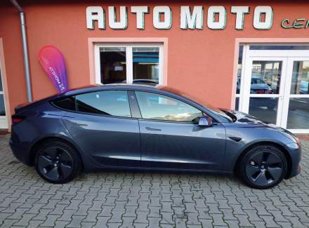 Tesla - Model 3