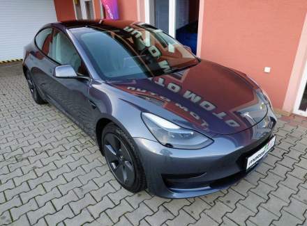 Tesla - Model 3