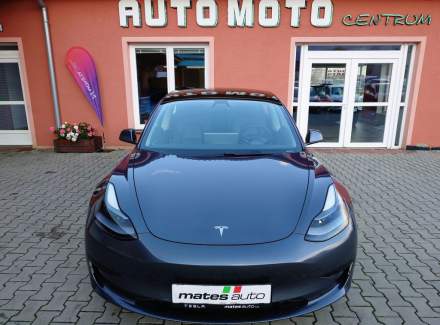 Tesla - Model 3