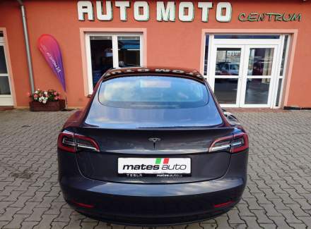 Tesla - Model 3