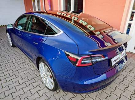 Tesla - Model 3