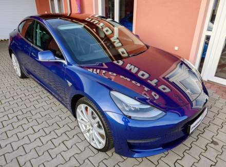 Tesla - Model 3